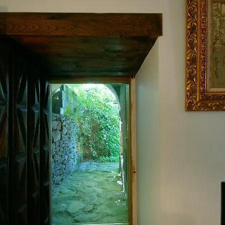 Casa Grande De Trives Bed & Breakfast 3*